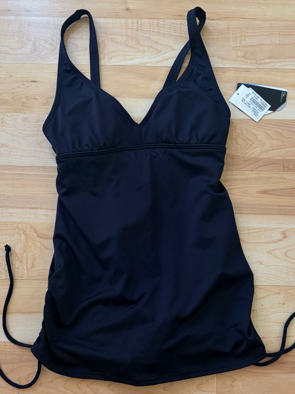 TYR Women’s One-Piece Swimsuit – Size 6